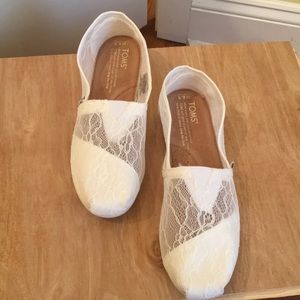Never worn - white lace Toms